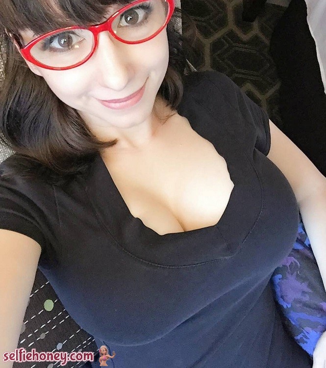 cutegirlwithglassesselfie6 - Cute Girls With Glasses Selfie