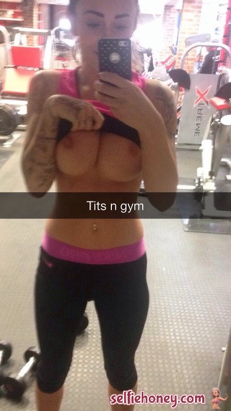 nakedgymselfie9 - Nude Gym Selfie
